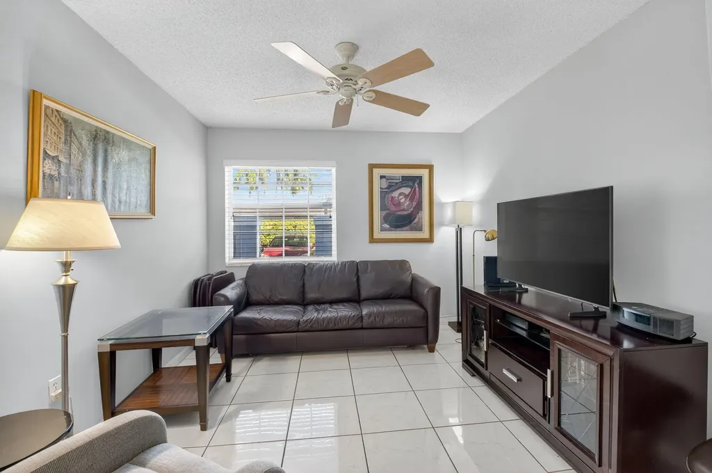 7342 Lake Meadow Way Boynton Beach FL 33437