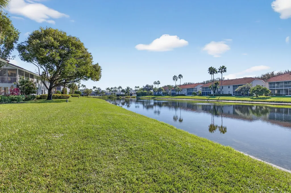 7342 Lake Meadow Way Boynton Beach FL 33437