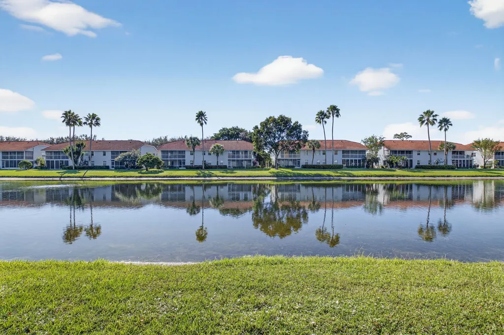 7342 Lake Meadow Way Boynton Beach FL 33437