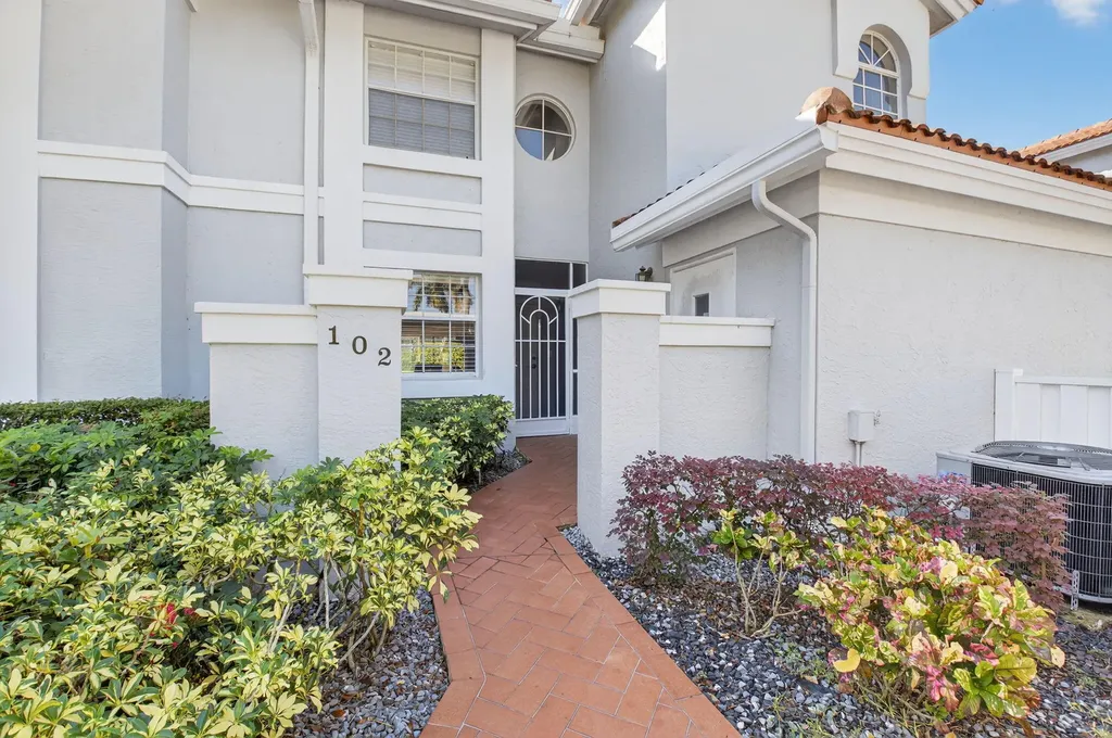 7342 Lake Meadow Way Boynton Beach FL 33437