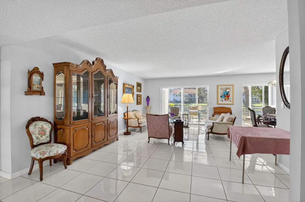 7342 Lake Meadow Way Boynton Beach FL 33437