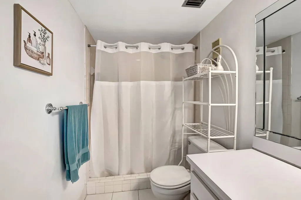 6866 Huntington Lane Delray Beach FL 33446