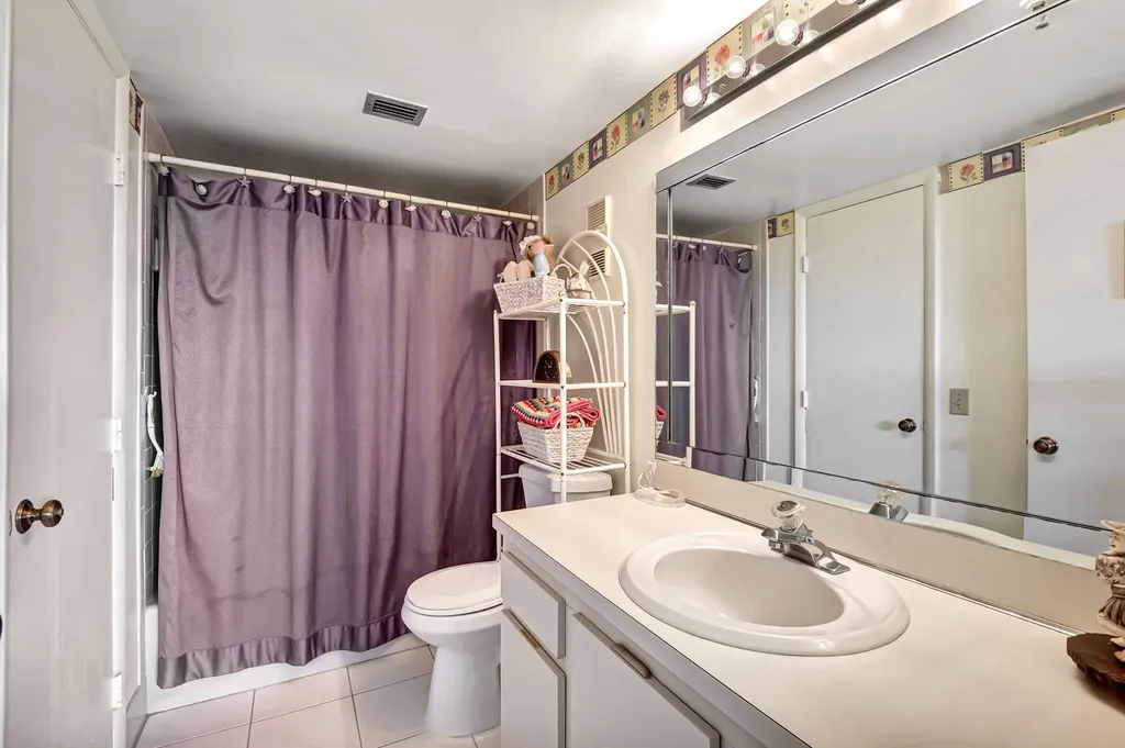 6866 Huntington Lane Delray Beach FL 33446