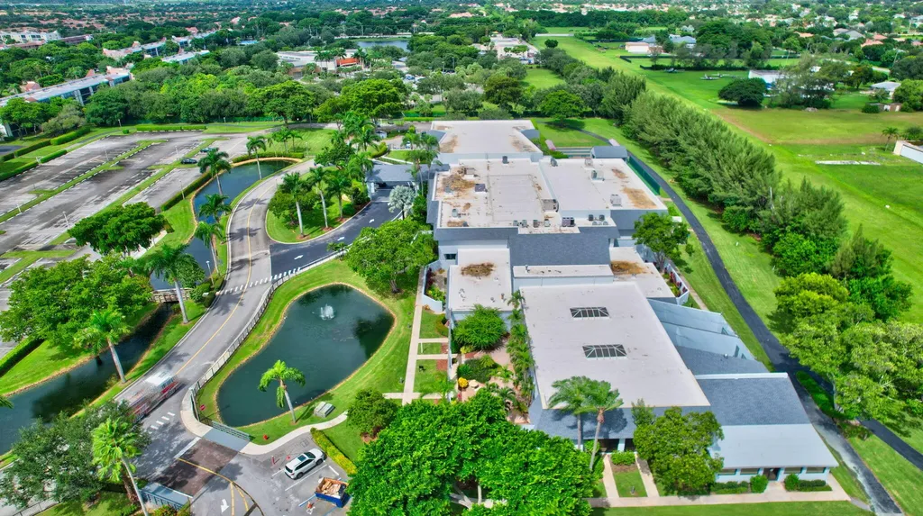 6866 Huntington Lane Delray Beach FL 33446