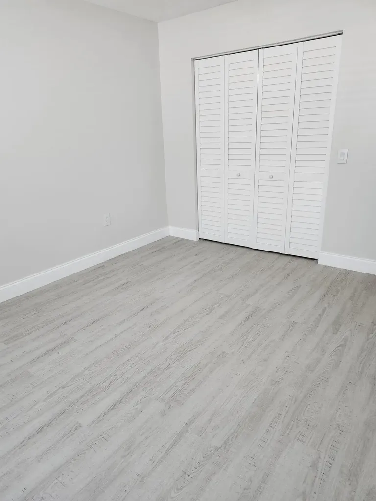 505 Villa Circle Boynton Beach FL 33435