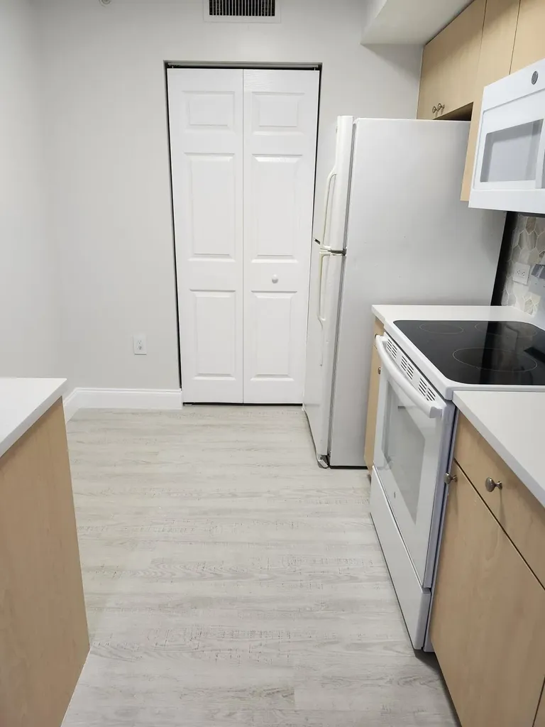 505 Villa Circle Boynton Beach FL 33435