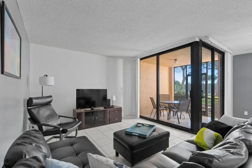 500 Egret Circle Delray Beach FL 33444