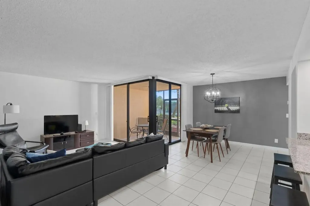 500 Egret Circle Delray Beach FL 33444