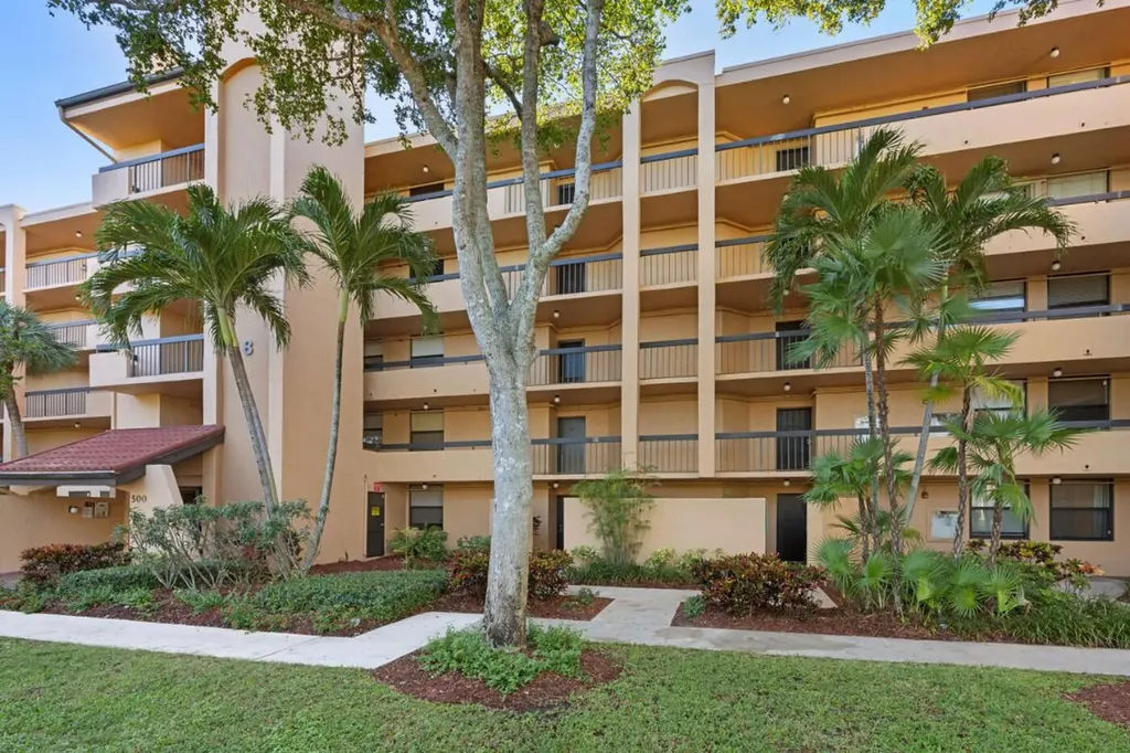 500 Egret Circle Delray Beach FL 33444