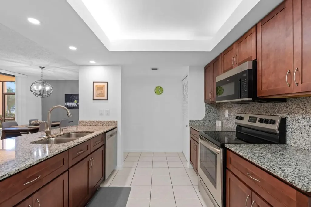 500 Egret Circle Delray Beach FL 33444