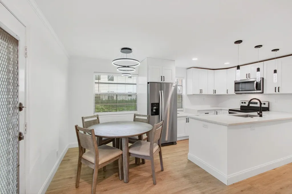 449 Normandy J Delray Beach FL 33484
