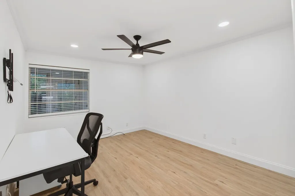 449 Normandy J Delray Beach FL 33484