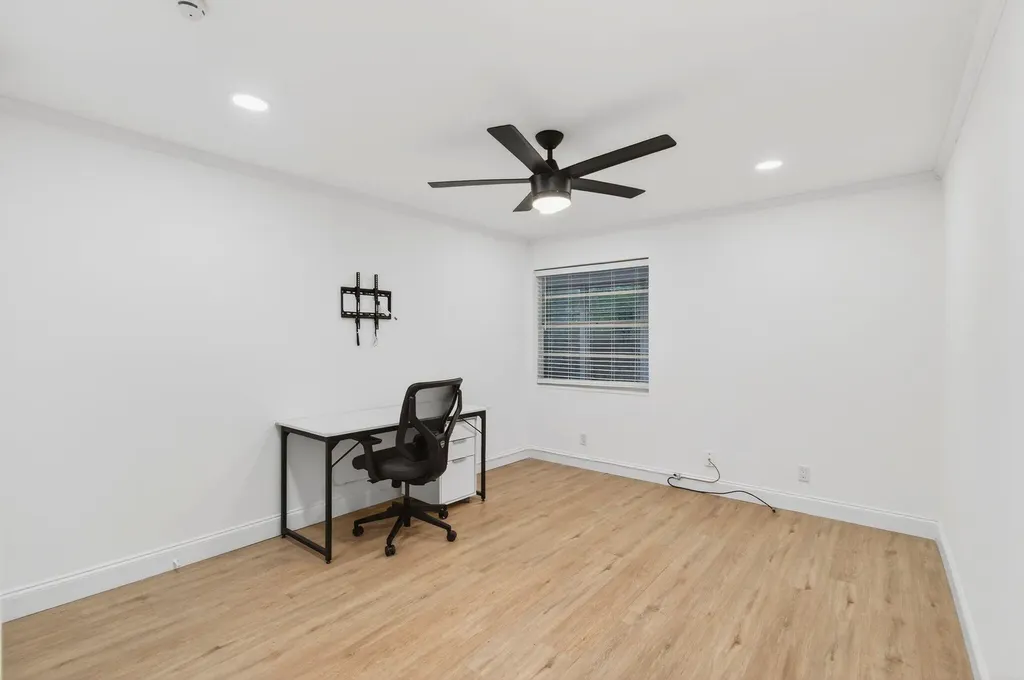 449 Normandy J Delray Beach FL 33484