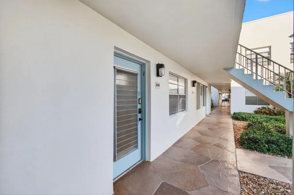 449 Normandy J Delray Beach FL 33484
