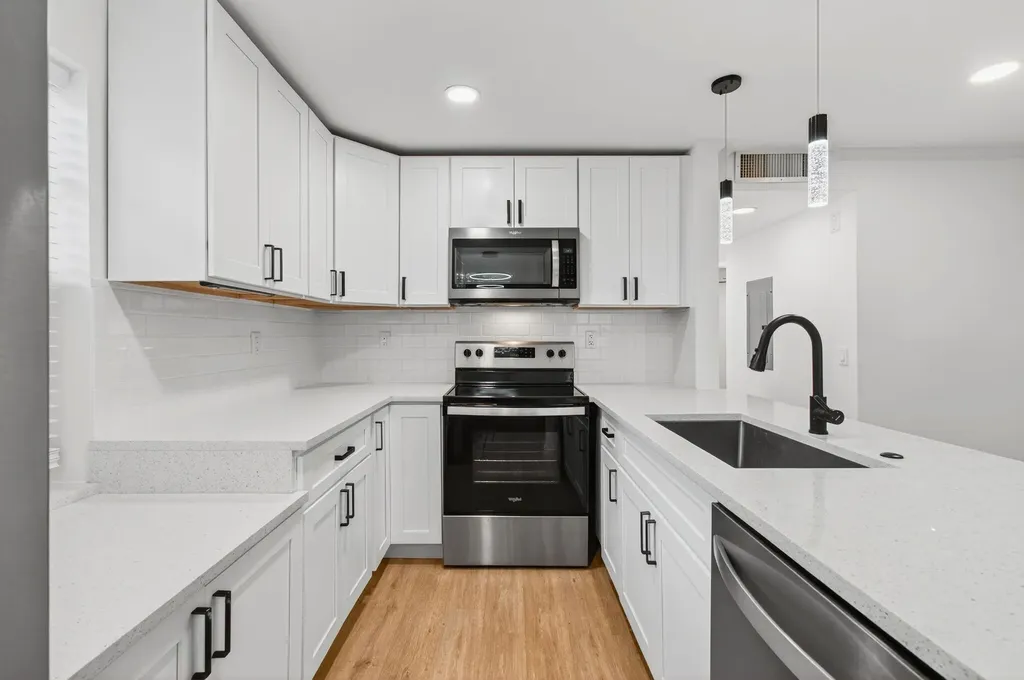 449 Normandy J Delray Beach FL 33484