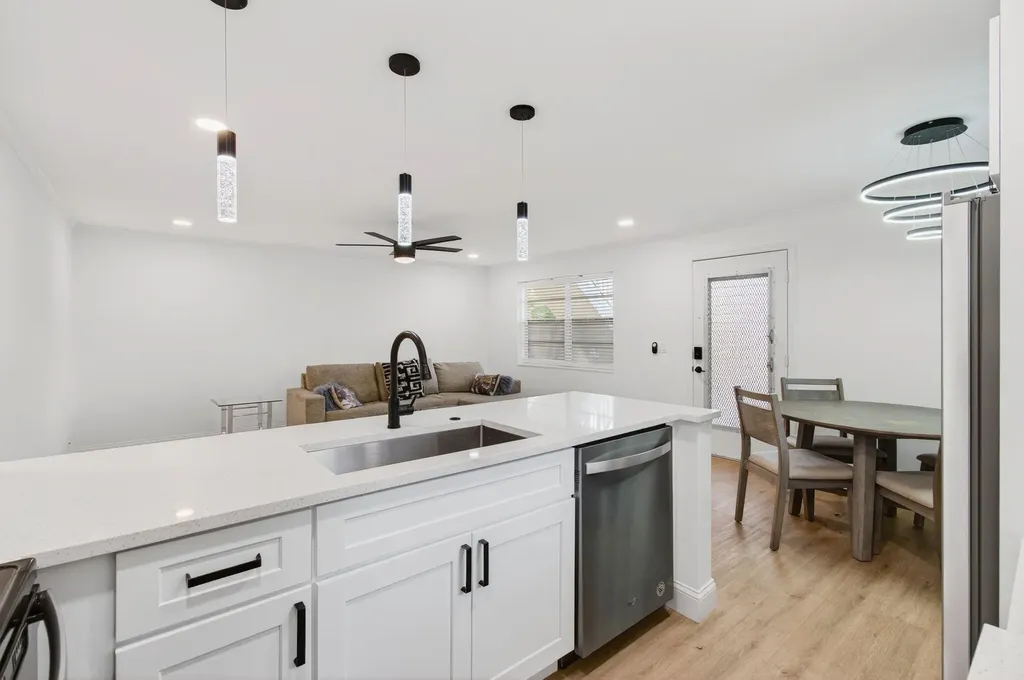 449 Normandy J Delray Beach FL 33484