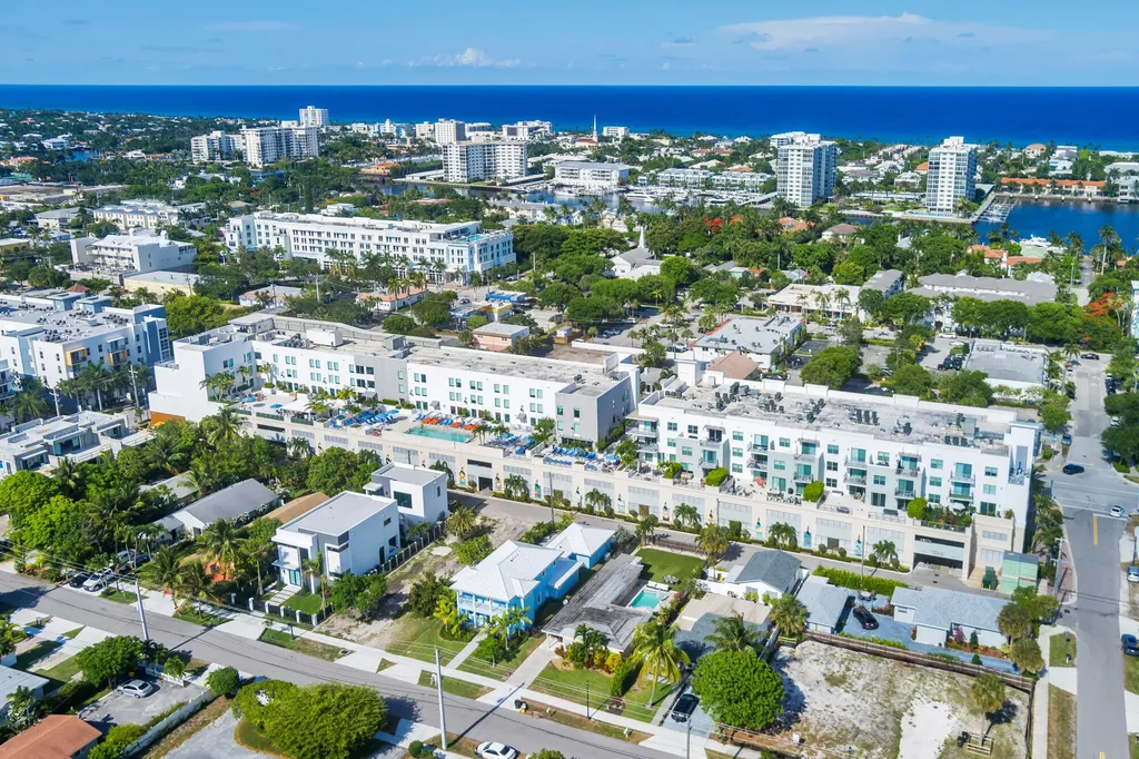 236 SE 5th Avenue Delray Beach FL 33483
