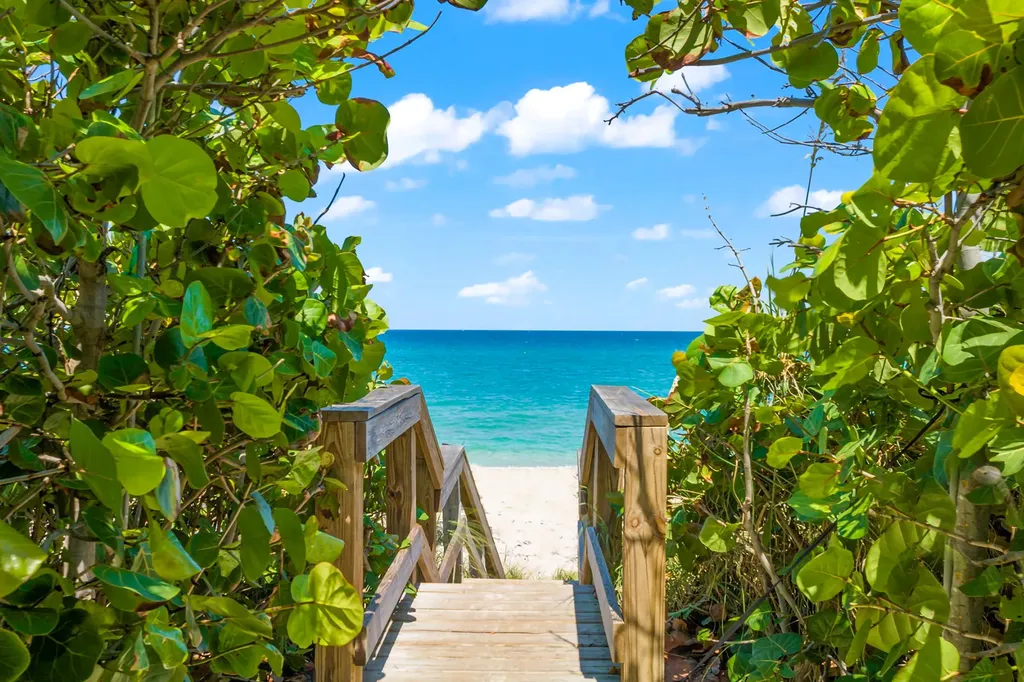 22 Hudson Avenue Ocean Ridge FL 33435