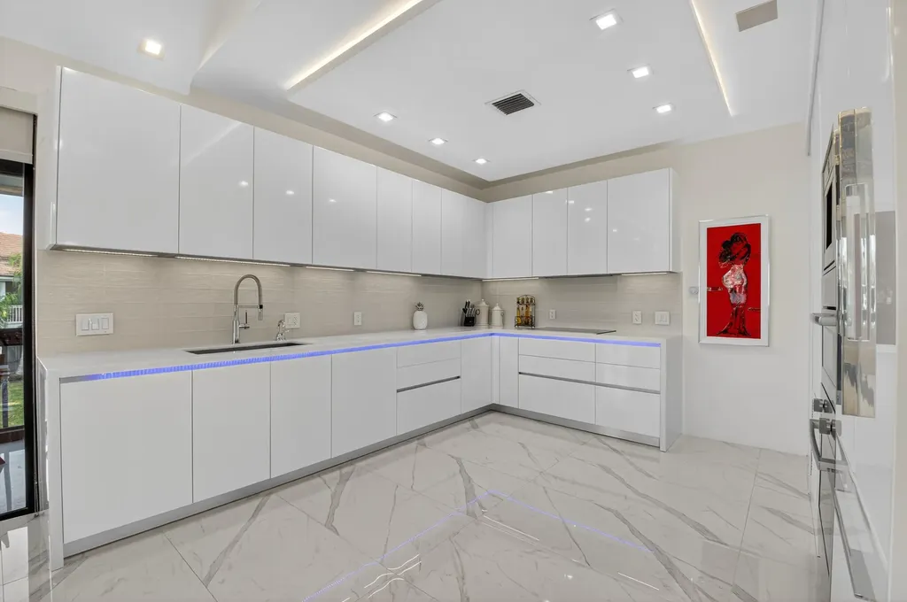19297 Sabal Lake Drive Boca Raton FL 33434