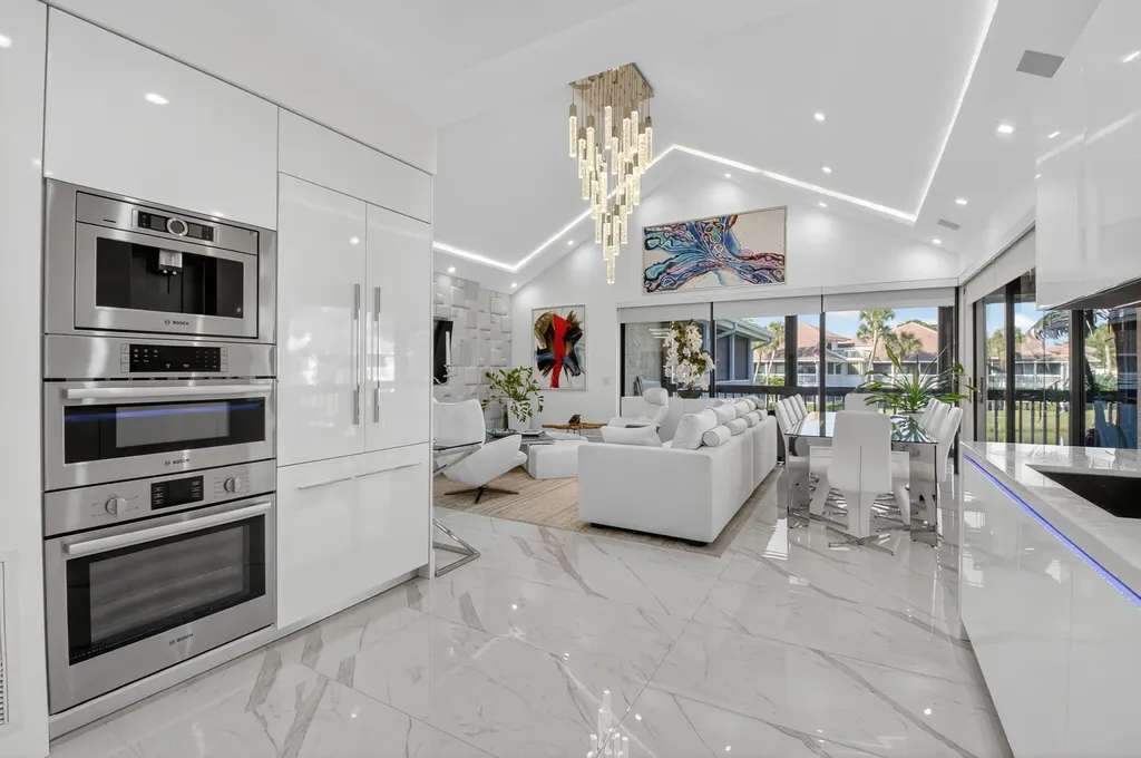 19297 Sabal Lake Drive Boca Raton FL 33434