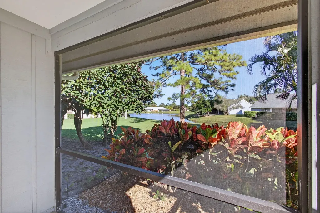 13302 Touchstone Place Palm Beach Gardens FL 33418