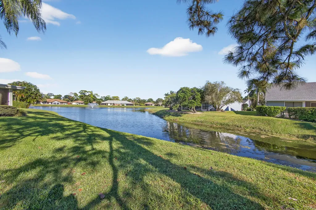 13302 Touchstone Place Palm Beach Gardens FL 33418