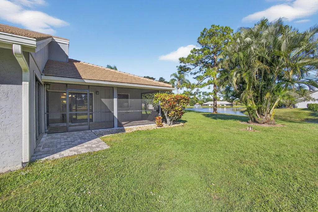 13302 Touchstone Place Palm Beach Gardens FL 33418