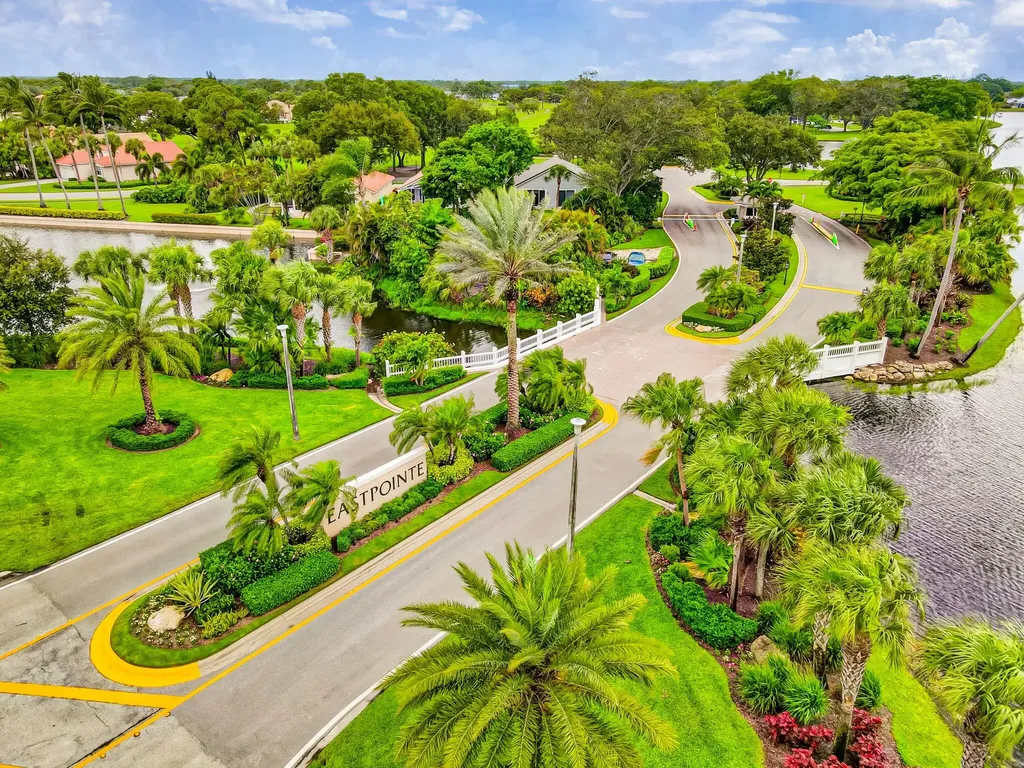 13302 Touchstone Place Palm Beach Gardens FL 33418