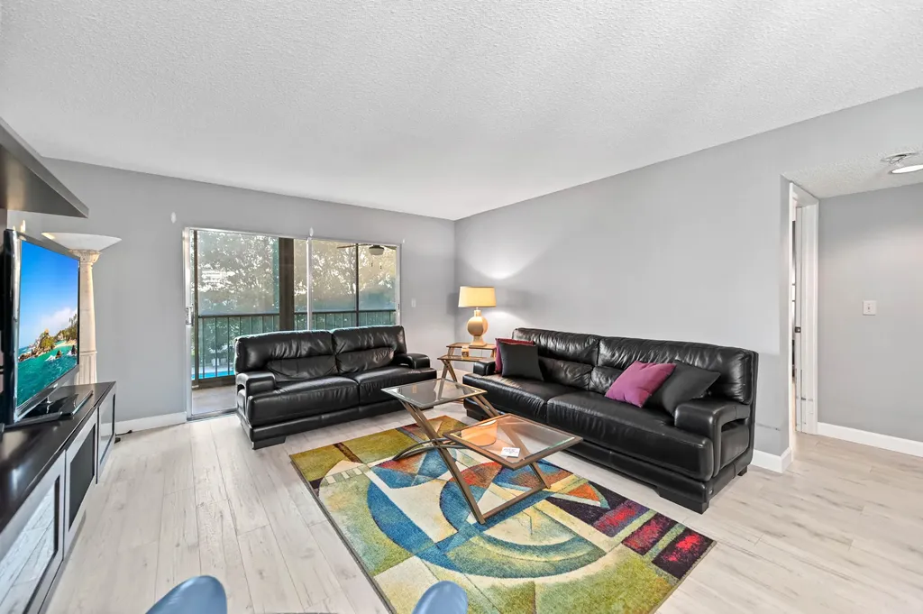 7286 Huntington Lane Delray Beach FL 33446