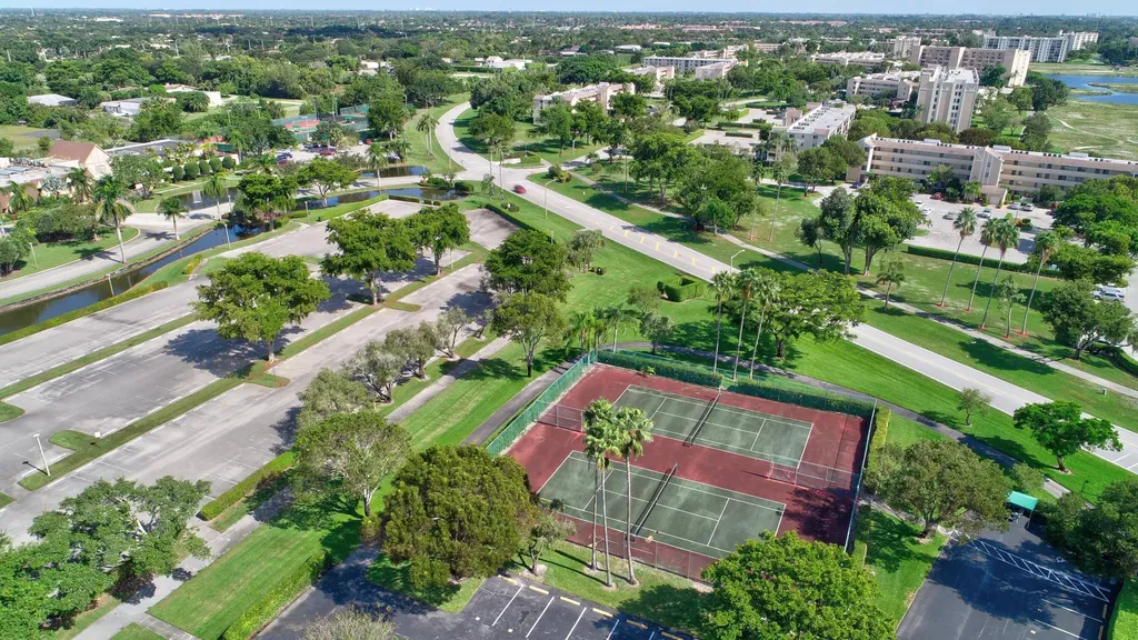 7286 Huntington Lane Delray Beach FL 33446
