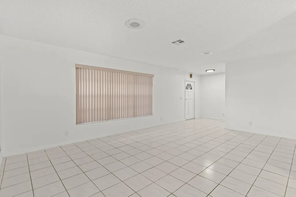 179 Dove Circle Royal Palm Beach FL 33411