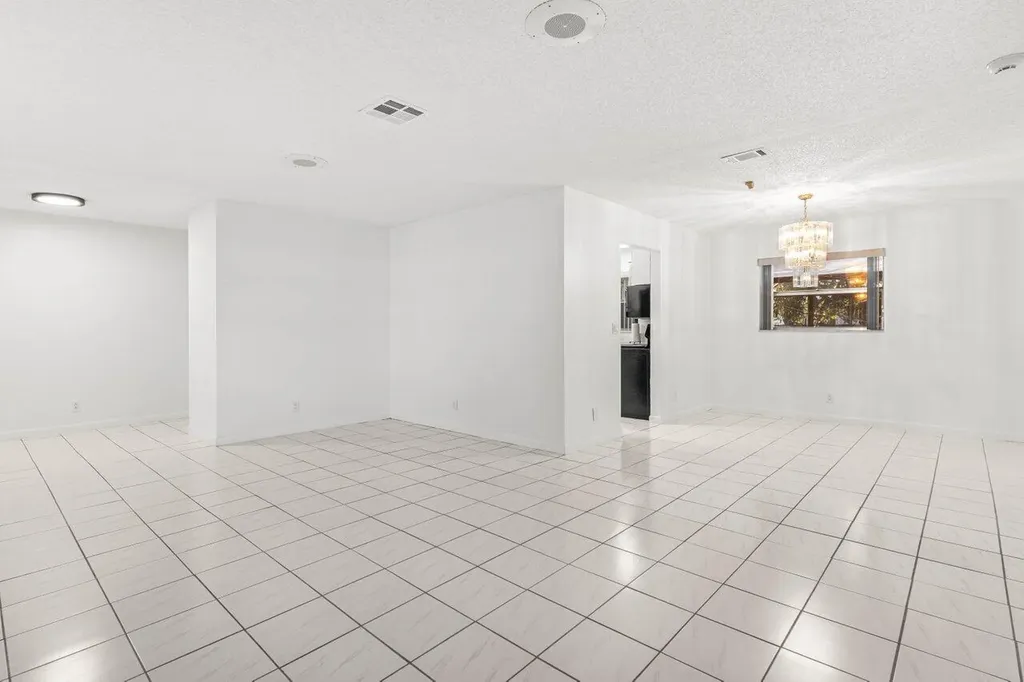 179 Dove Circle Royal Palm Beach FL 33411