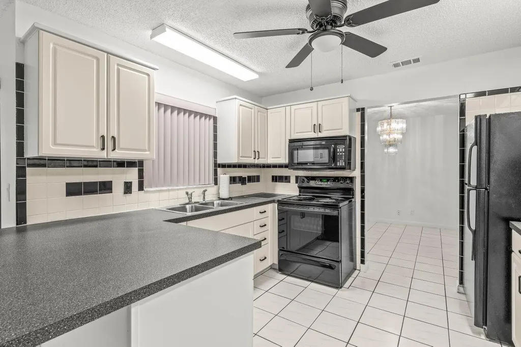 179 Dove Circle Royal Palm Beach FL 33411