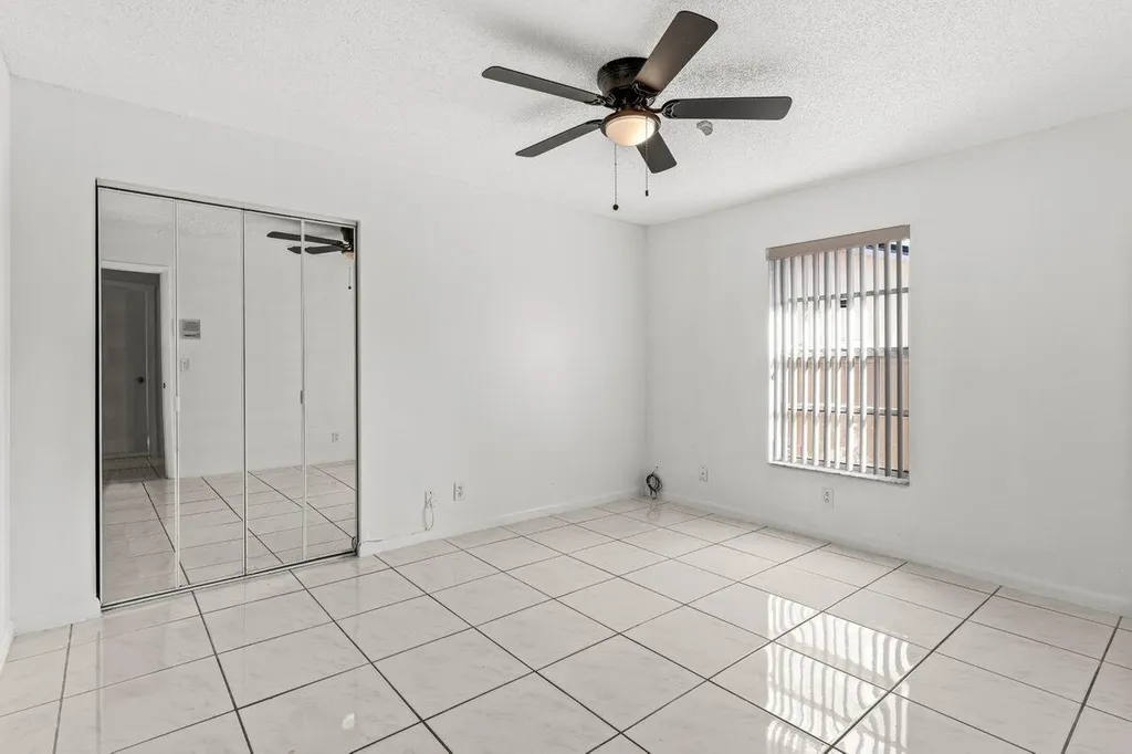 179 Dove Circle Royal Palm Beach FL 33411