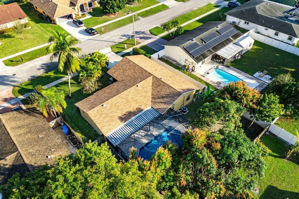 179 Dove Circle Royal Palm Beach FL 33411