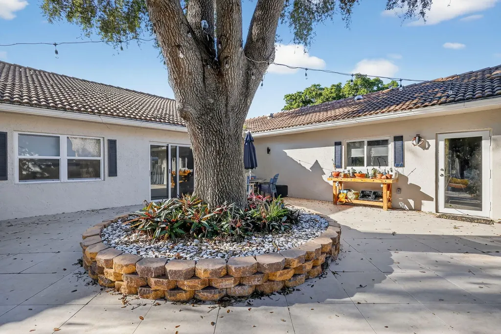 7598 W Country Club Boulevard Boca Raton FL 33487