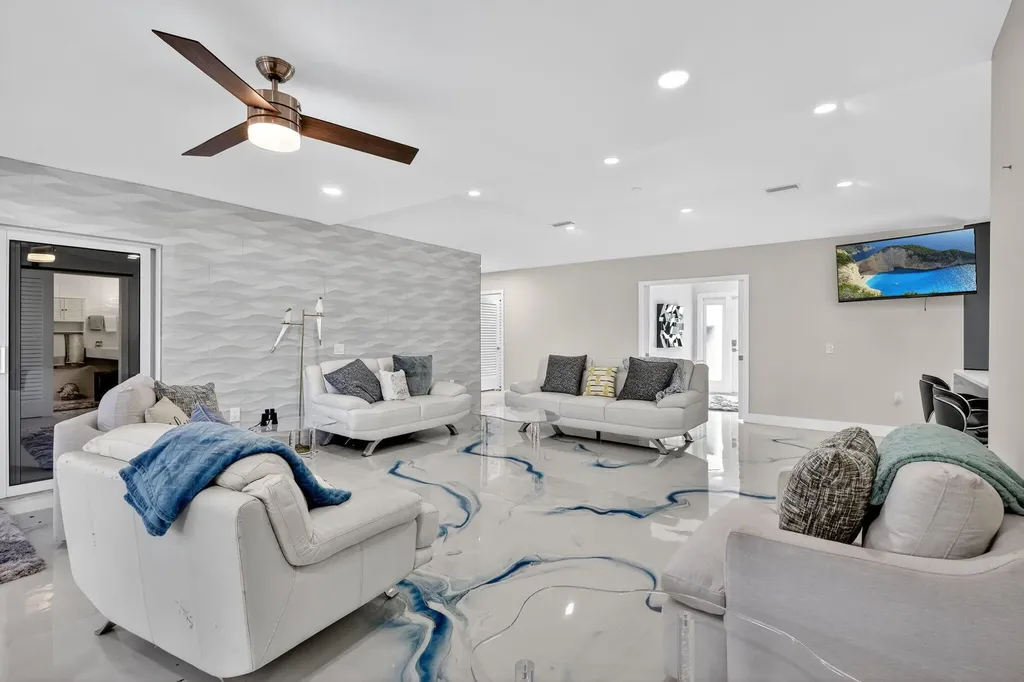 7598 W Country Club Boulevard Boca Raton FL 33487