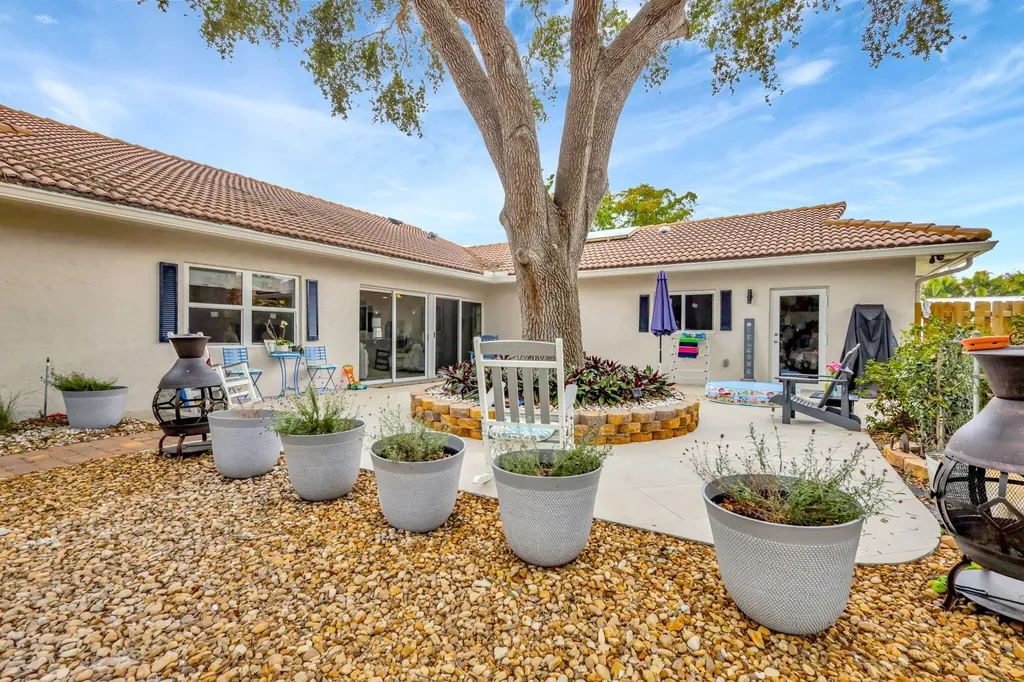 7598 W Country Club Boulevard Boca Raton FL 33487