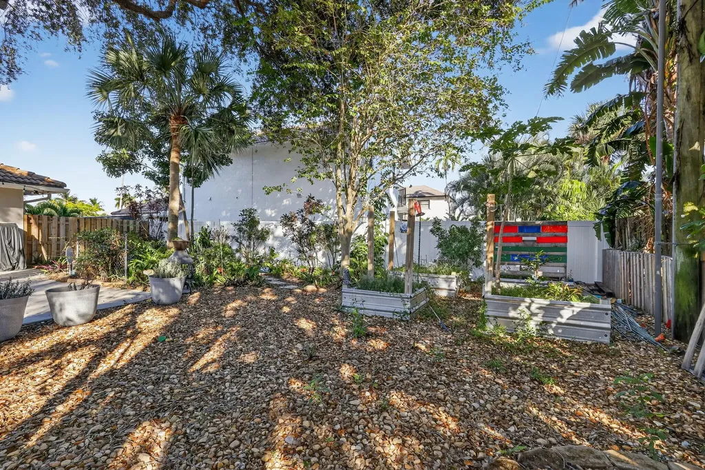 7598 W Country Club Boulevard Boca Raton FL 33487