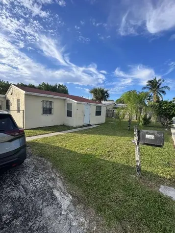 3309 Avenue S Riviera Beach FL 33404