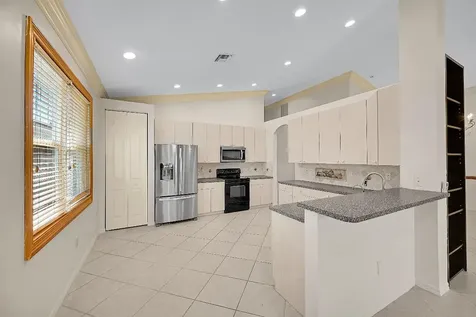 7607 New Holland Way Boynton Beach FL 33437