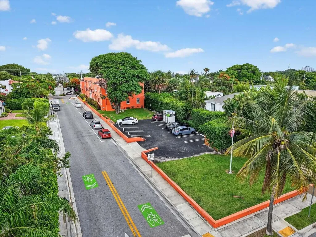 623 Park Place West Palm Beach FL 33401