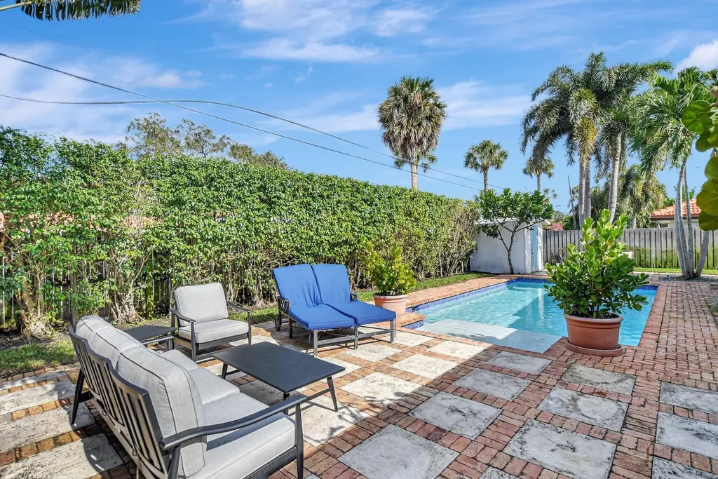801 SW 5th Street Boca Raton FL 33486