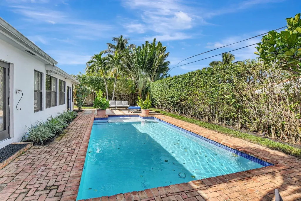 801 SW 5th Street Boca Raton FL 33486