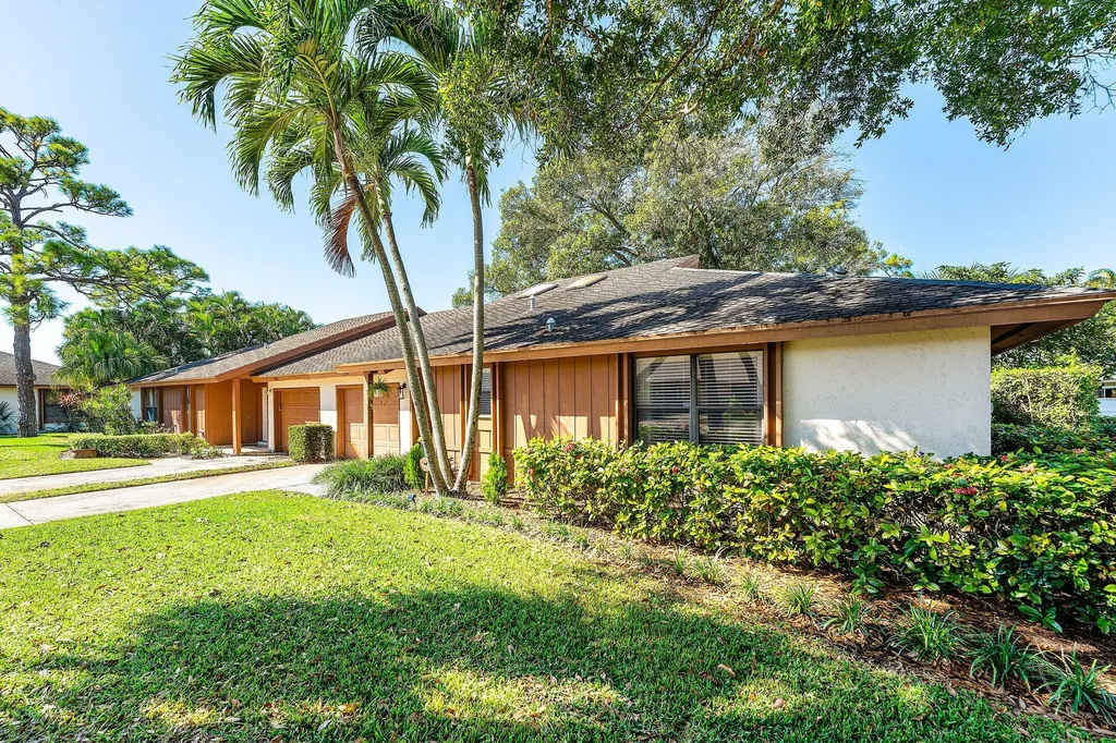 6194 Brandon Street Palm Beach Gardens FL 33418
