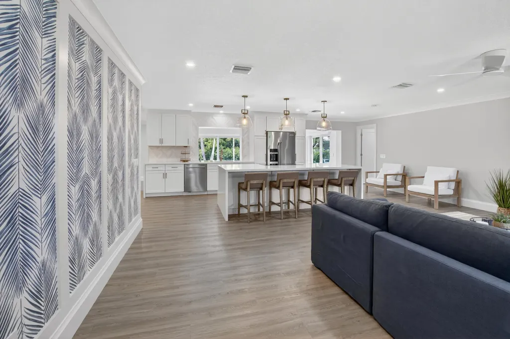 135 SE 28th Court Boynton Beach FL 33435