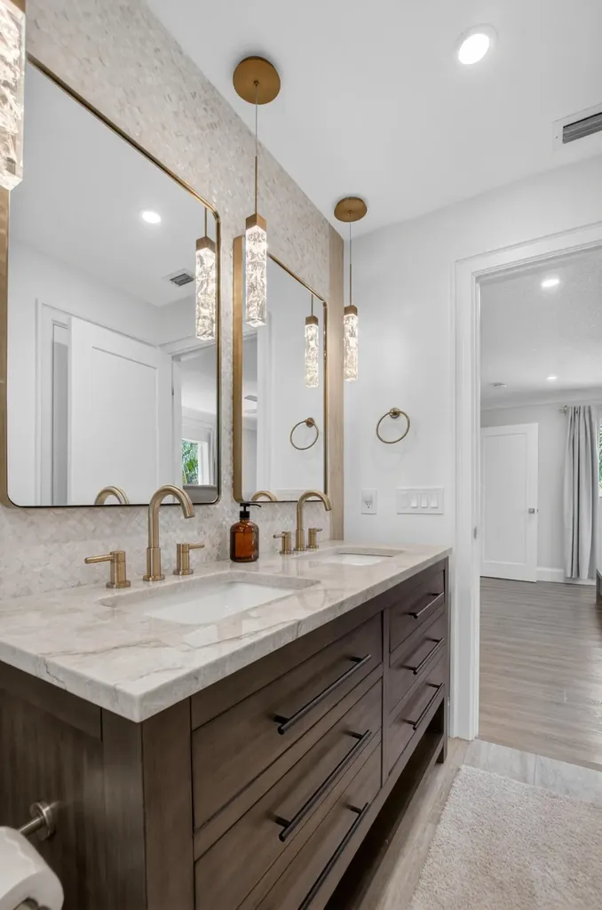 135 SE 28th Court Boynton Beach FL 33435