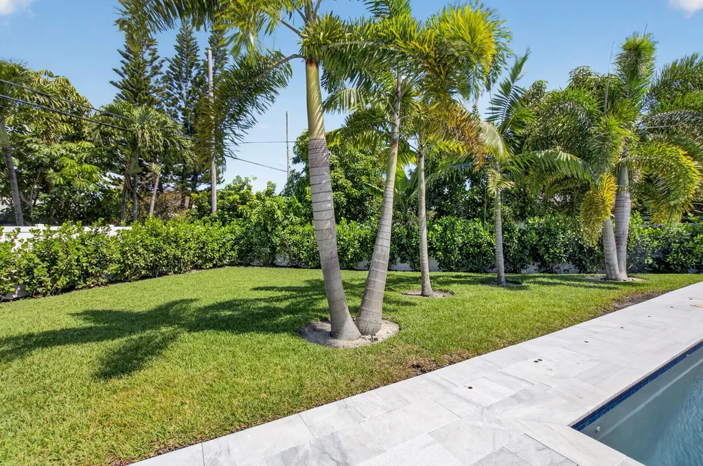 135 SE 28th Court Boynton Beach FL 33435