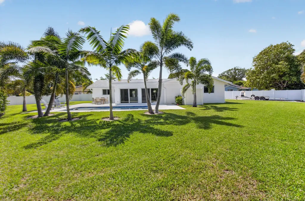 135 SE 28th Court Boynton Beach FL 33435