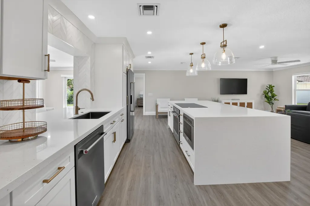 135 SE 28th Court Boynton Beach FL 33435